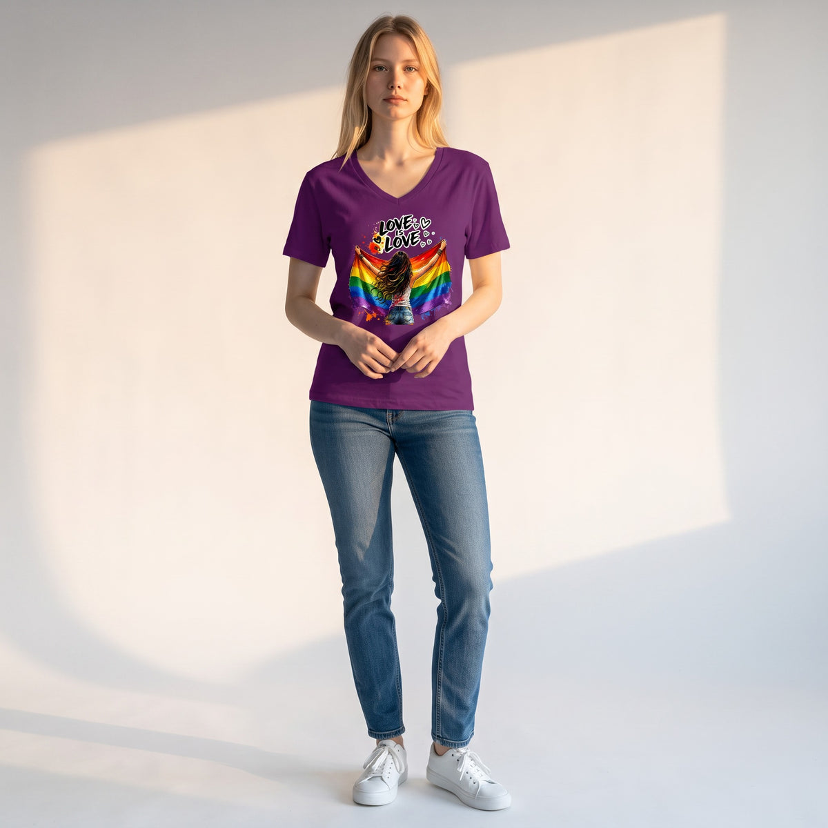 Dames shirt -Love is Love - V-hals met print – korte mouw – comfortabel katoen